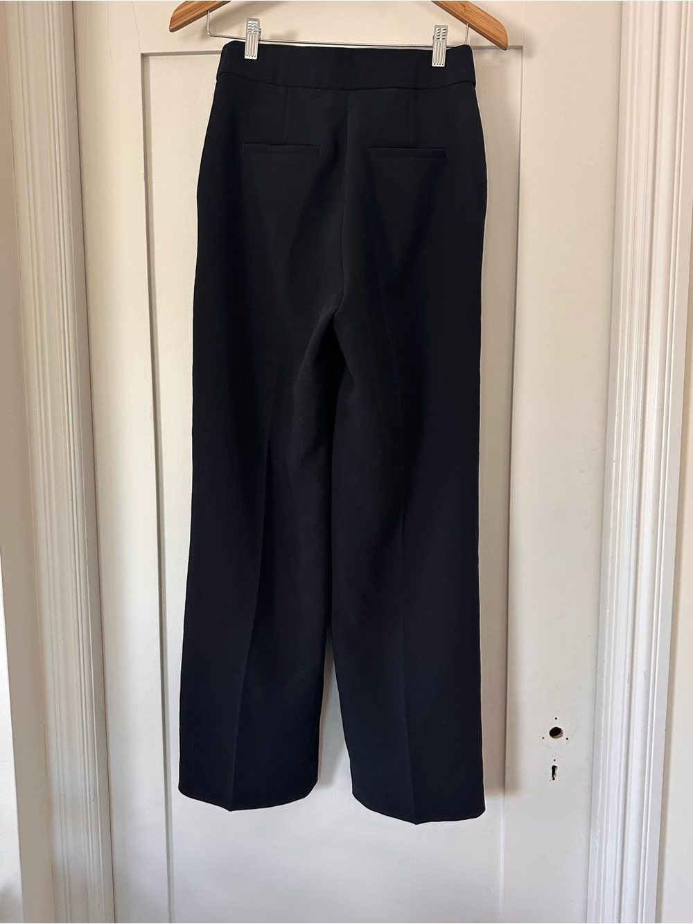 Aritzia limitless pant in black crepette size 4 short - Picture 11 of 13